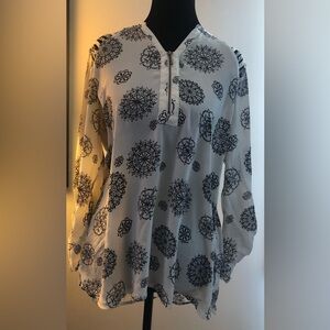 Maurices white and Black Patterned chiffon long shirt size large